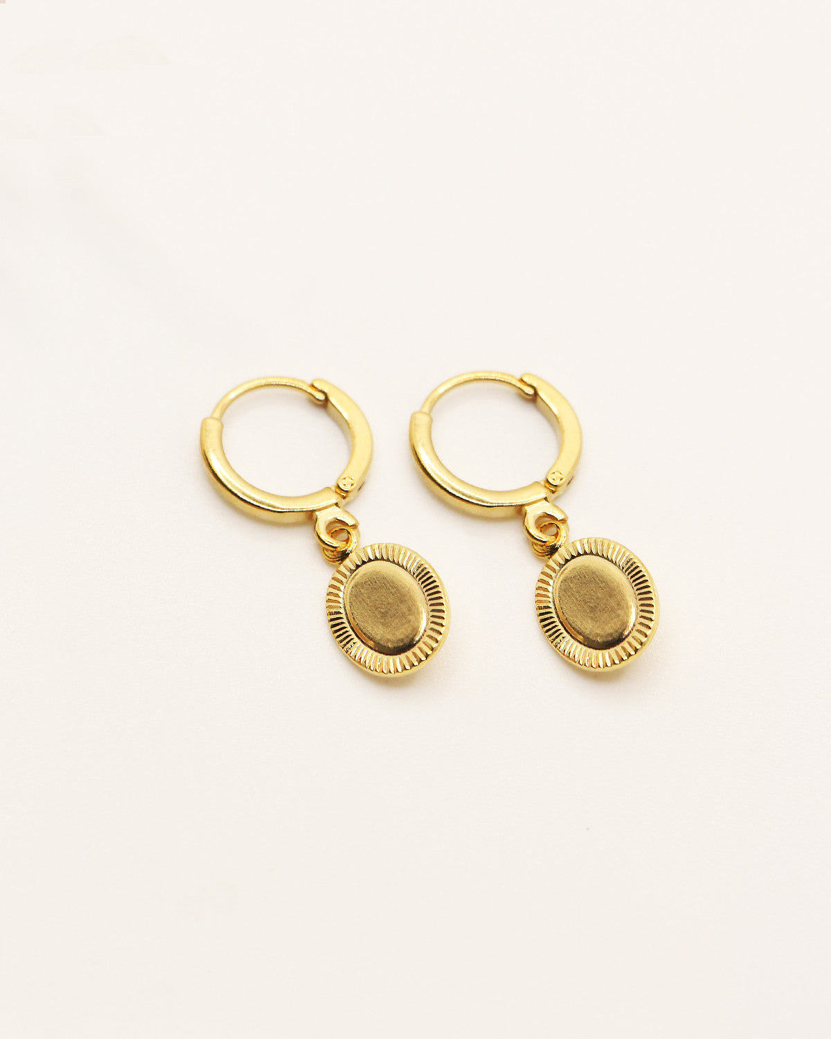 Mini Oval Earring